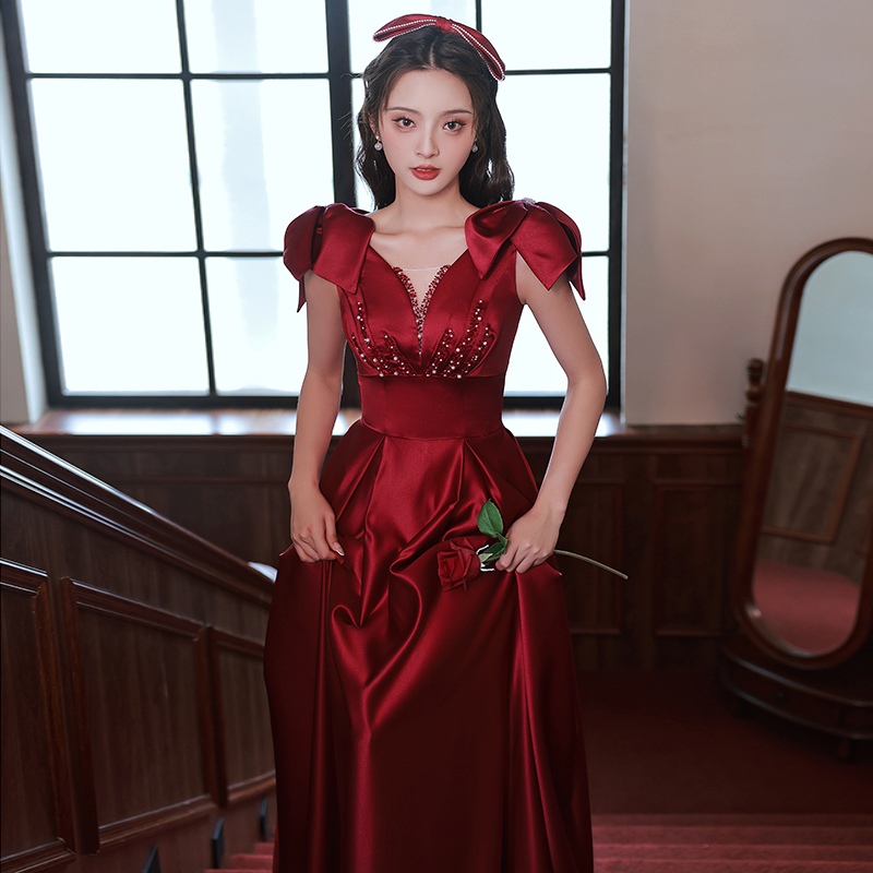 ชุดราตรี ชุดราตรีสวยหรู แบบ ทันสมัย Evening dress