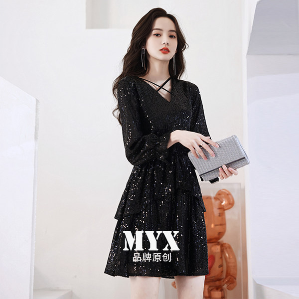 ชุดราตรี ชุดราตรีสวยหรู แบบ ทันสมัย Evening dress