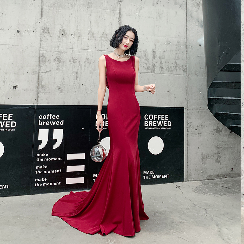 ชุดราตรี ชุดราตรีสวยหรู แบบ ทันสมัย Evening dress
