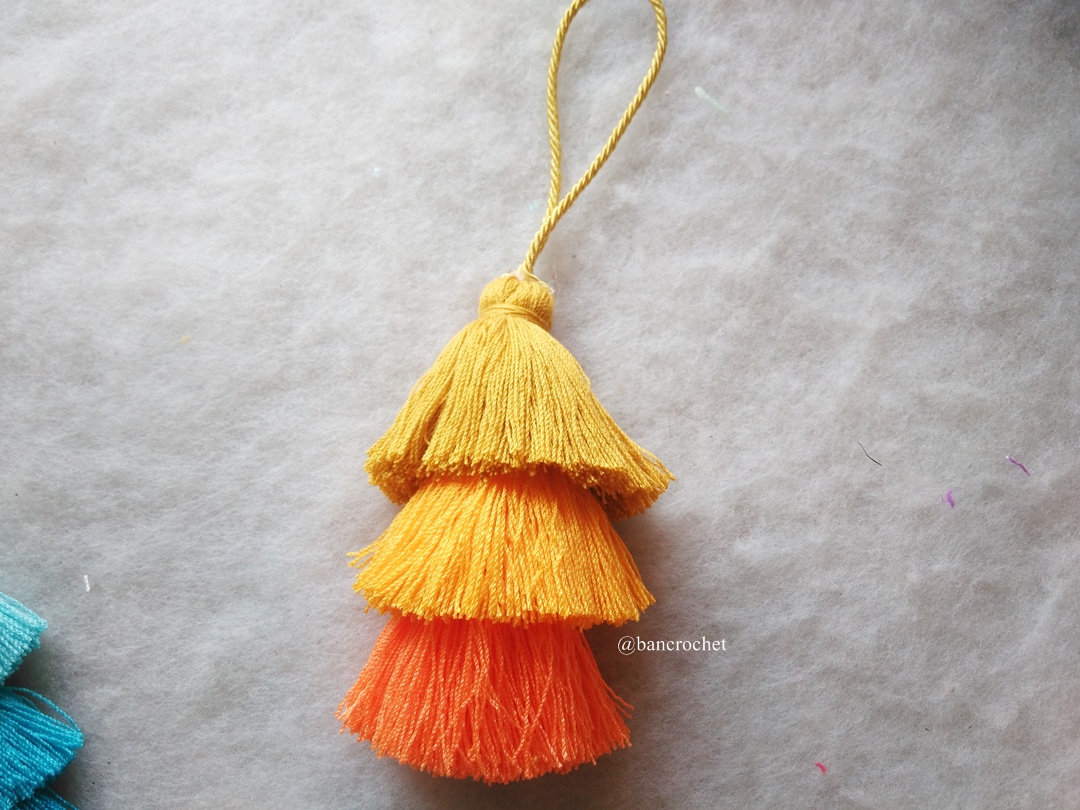 พวงกญแจพู่แขวนกระเป๋า Tassel keychains หลากสี 5.5-6 นิ้ว