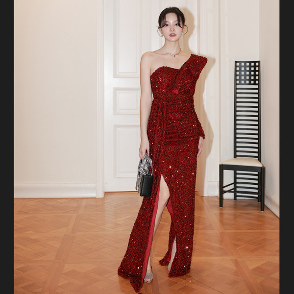 ชุดราตรี ชุดราตรีสวยหรู แบบ ทันสมัย Evening dress