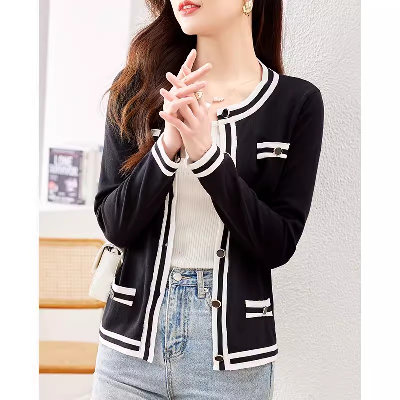 เสื้อเชิ้ตผู้หญิงแขนยาว เสื้อเชิ้ตผู้หญิงใส่ทํางาน 390 บาทต่อชิ้น ฟรีค่าจัดส่ง