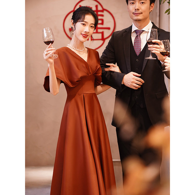 ชุดราตรี ชุดราตรีสวยหรู แบบ ทันสมัย Evening dress