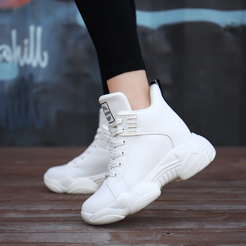 รองเท้าผ้าใบเสริมส้นสูง รองเท้าผ้าใบเสริมส้นสูงสไตล์เกาหลี ส่งฟรี EMS