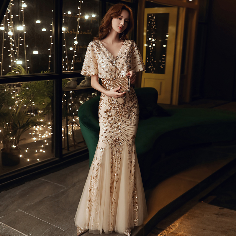 ชุดราตรี ชุดราตรีสวยหรู แบบ ทันสมัย Evening dress