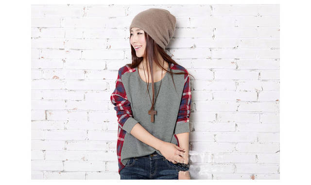 เสื้อผ้าแฟชั่นสไตส์เกาหลี เสื้อแขนยาว พร้อมส่ง ด้านหน้าสีเทา ด้านหลังแต่งลายสก็อตสีโทนแดงน้ำเงิน same pic