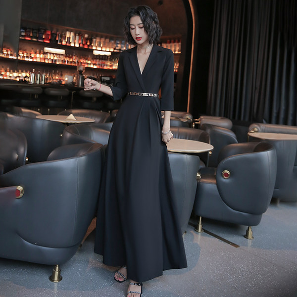 ชุดราตรี ชุดราตรีสวยหรู แบบ ทันสมัย Evening dress