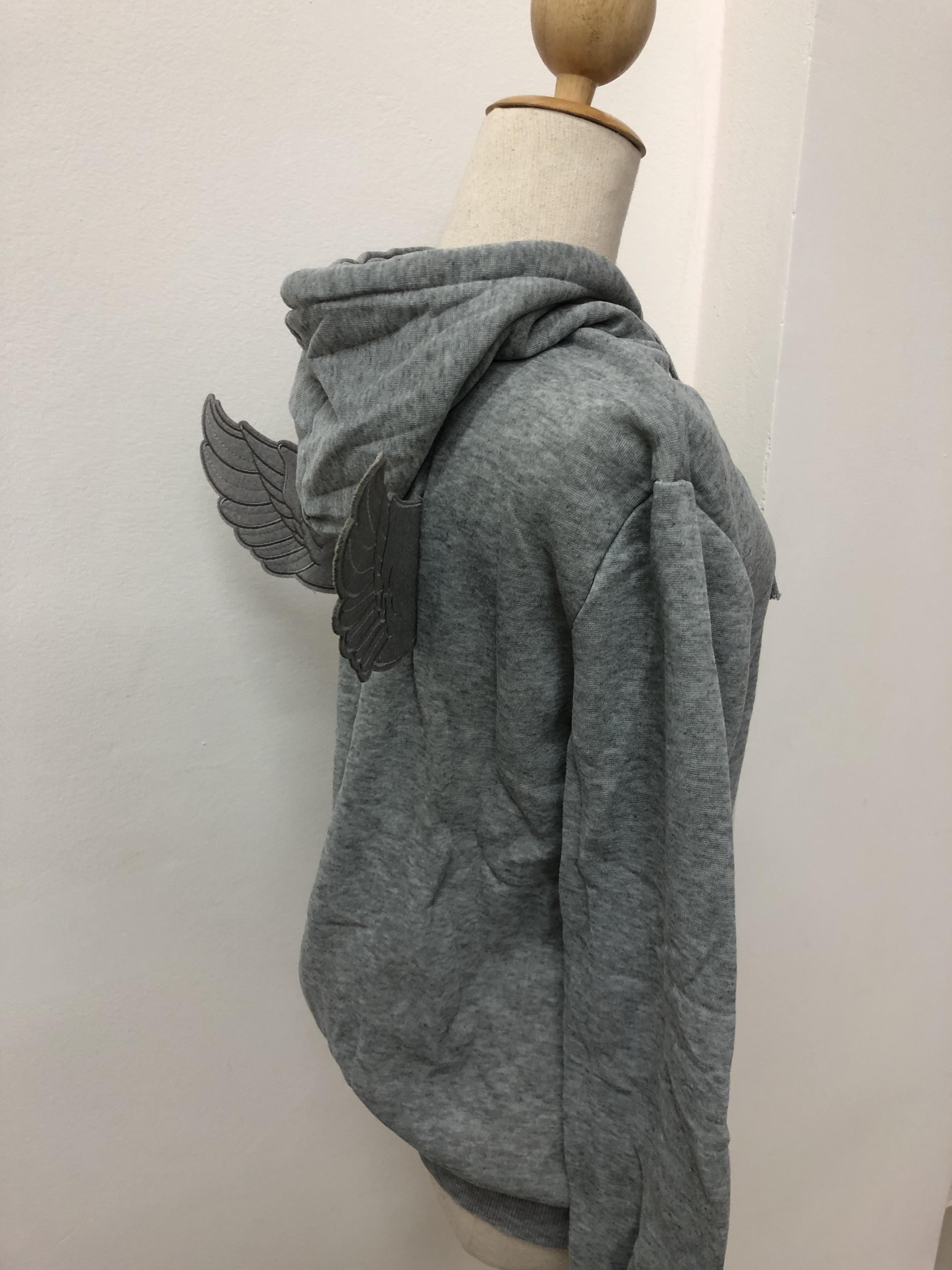 เสื้อกันหนาว ฮู้ดดี้ มีปีก เกาหลีสุดๆ น่ารัก เลือกสีที่พร้อมส่งด้านในเลยค่ะ