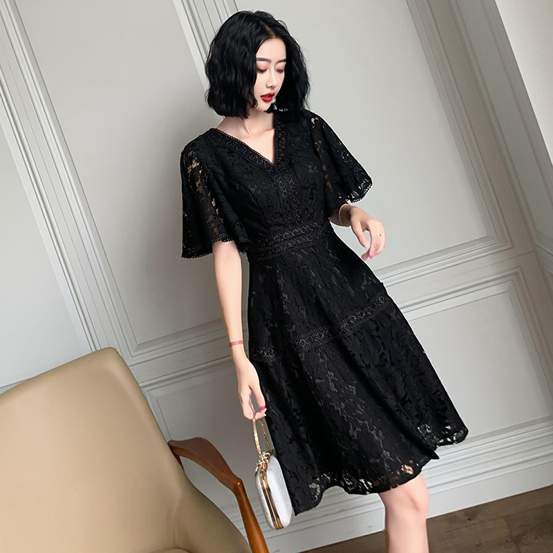 ชุดราตรี ชุดราตรีสวยหรู แบบ ทันสมัย Evening dress