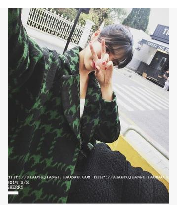 เสื้อโค้ทกันหนาว สไตล์เกาหลี ตัวโคล่ง สีเขียวดำ ลายเก๋ๆ ผ้าวูลเนื้อละเอียด อยู่ทรง ไม่หนามากงานดี บุซับในกันลม พร้อมส่งเลยจ้า same pic