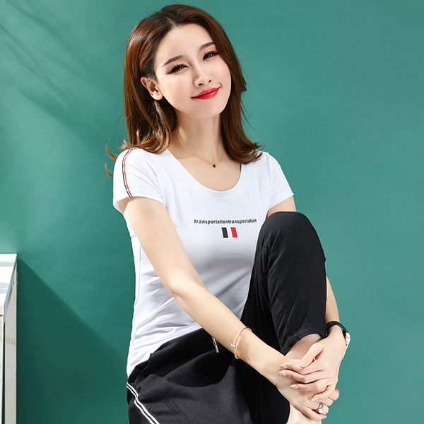 เสื้อยืดรัดรูปจากแบรนด์ KAMAYA