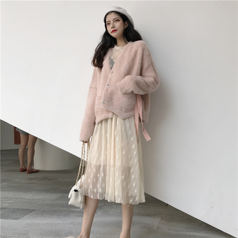 เสื้อกันหนาว แขนยาว ขนแมวนุ่มสุดๆ ใส่แล้วเป็นคุณหนูขึ้นมาทันที งานดีพร้อมส่งจ้า สีชมพูนู๊ด