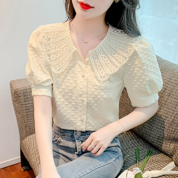 เสื้อลูกไม้ แขนสั้น