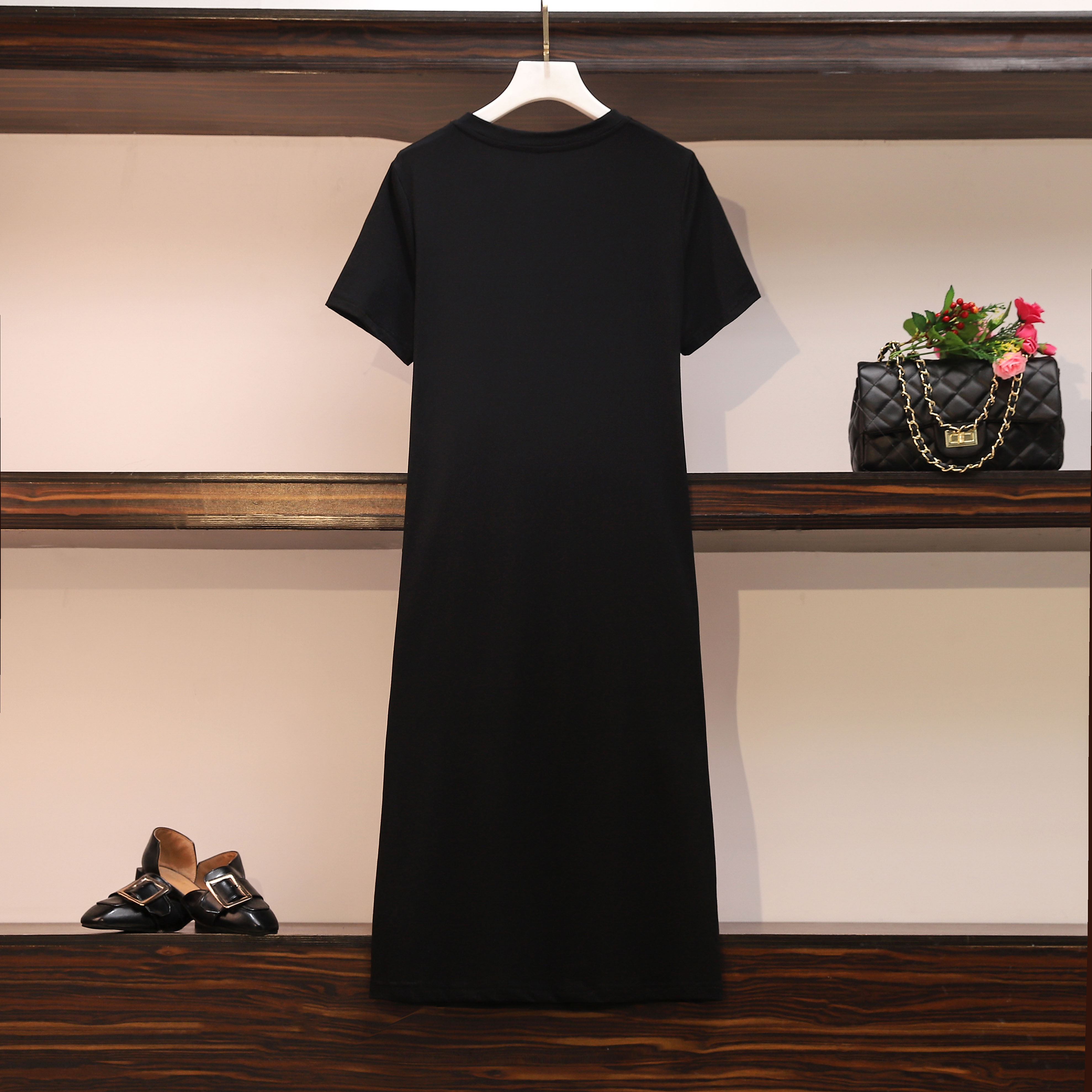 Dress4656 เดรสยาวสีเอิร์ธโทนสไตล์มินิมอล ผูกโบว์ช่วงเอวดูมีดีเทล ผ้าคอตตอนเนื้อดีนุ่มใส่สบาย งานสวยใส่ง่ายดีเทลน่ารักเรียบๆ เท่ๆ ดูมีสไตล์ไม่ซ้ำใคร มี 2 สี ดำ, เขียวหม่น