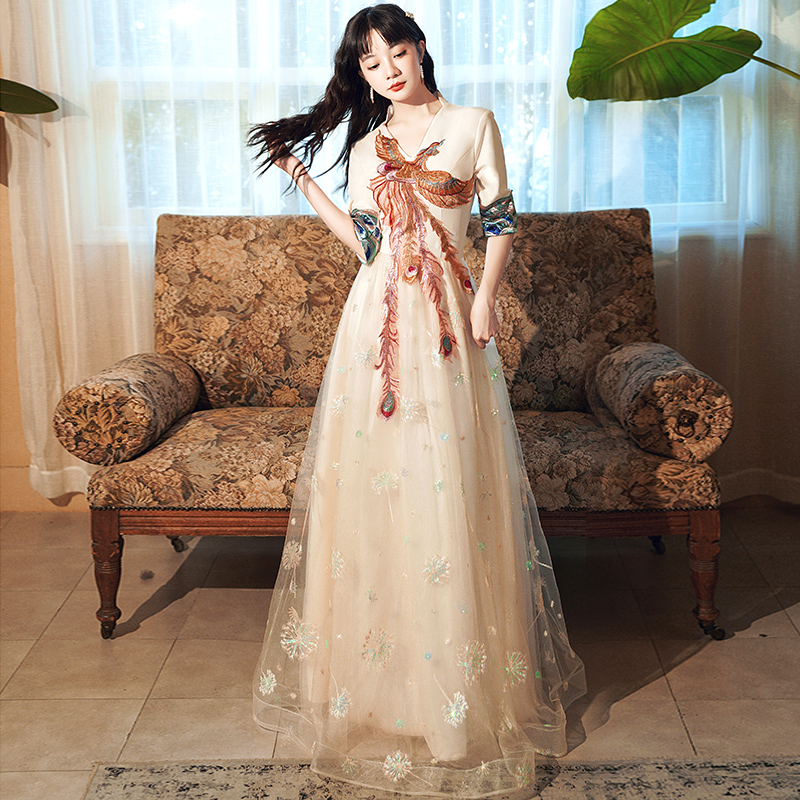 ชุดราตรี ชุดราตรีสวยหรู แบบ ทันสมัย Evening dress