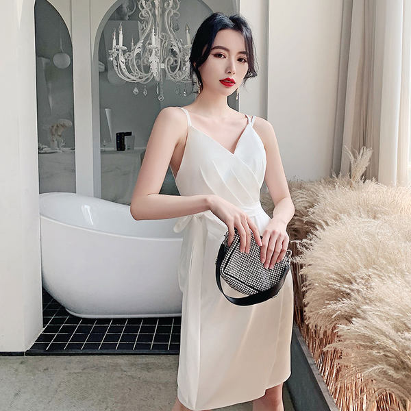 ชุดราตรี ชุดราตรีสวยหรู แบบ ทันสมัย Evening dress