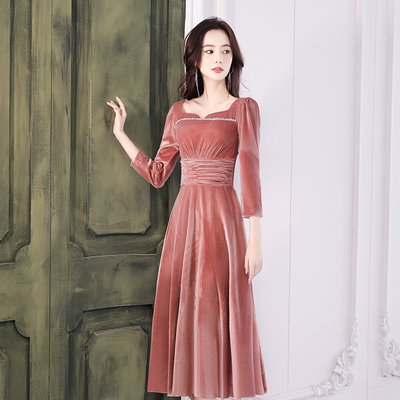 ชุดราตรี ชุดราตรีสวยหรู แบบ ทันสมัย Evening dress
