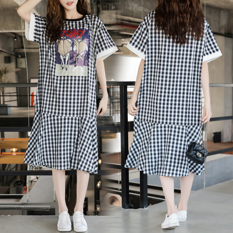 Dress4744 เดรสยาวลายสก็อตทรงปล่อยชายระบาย งานสกรีนลายดิจิตอลอย่างดีสีสวยคมชัด ผ้าโพลีเนื้อดีนุ่มใส่สบาย งานสวยใส่ง่ายน่ารักมาก