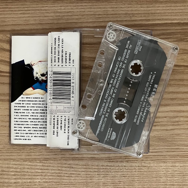 SHAMPOO : WE ARE SHAMPOO