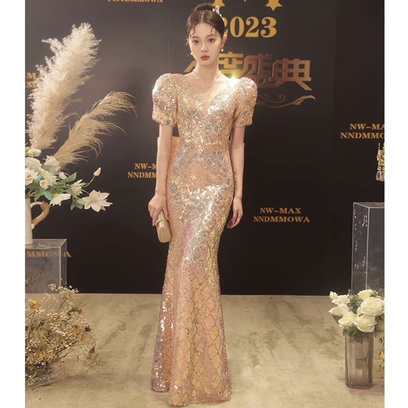 ชุดราตรี ชุดราตรีสวยหรู แบบ ทันสมัย Evening dress