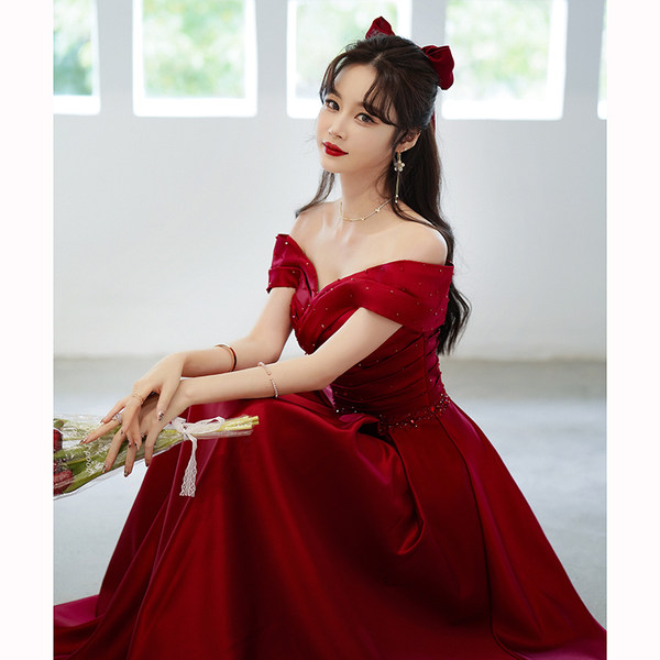 ชุดราตรี ชุดราตรีสวยหรู แบบ ทันสมัย Evening dress