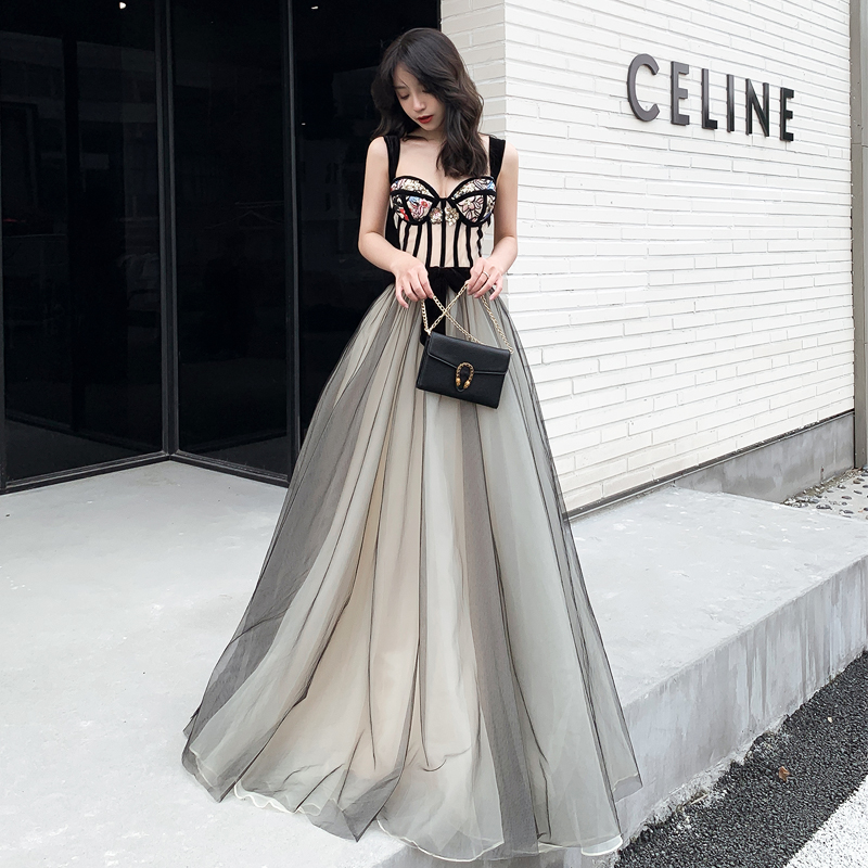 ชุดราตรี ชุดราตรีสวยหรู แบบ ทันสมัย Evening dress