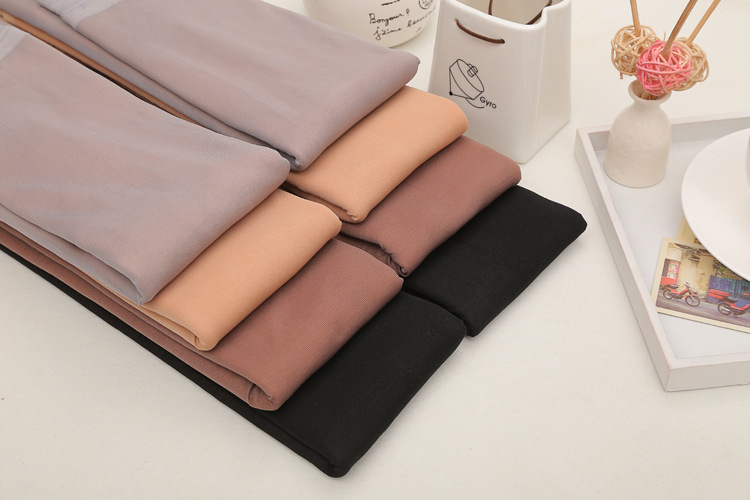 Legging เลกกิ้งกันหนาว สีเนื้อ ด้านในเป็นขนหนานุ่ม ด้านนอกเป็นผิวแบบถุงน่อง ยืดได้เยอะ กระชับทรง