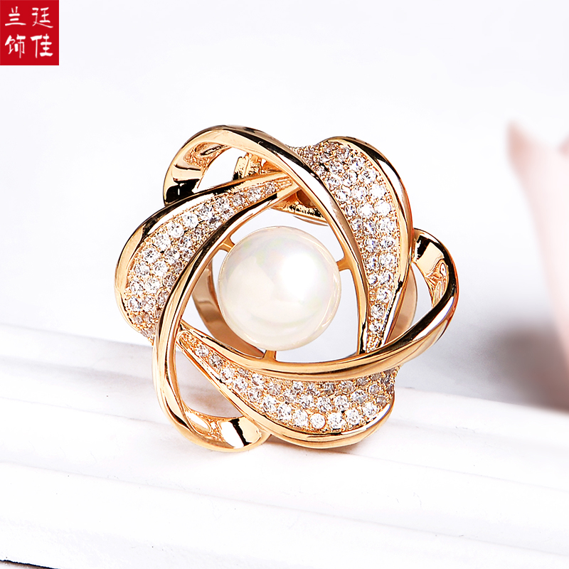 เข็มกลัด เข็มกลัดสวยๆ เข็มกลัดติดเสื้อ Brooch