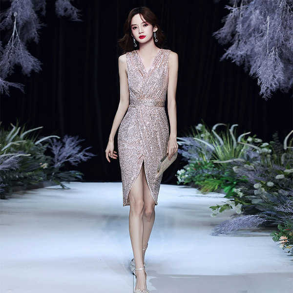 ชุดราตรี ชุดราตรีสวยหรู แบบ ทันสมัย Evening dress