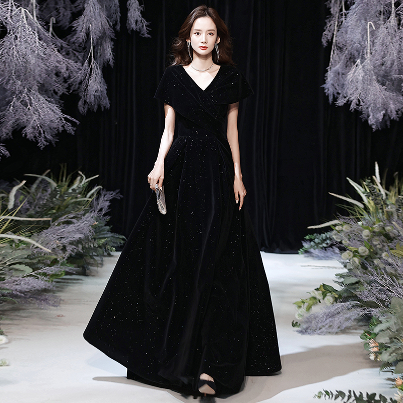 ชุดราตรี ชุดราตรีสวยหรู แบบ ทันสมัย Evening dress