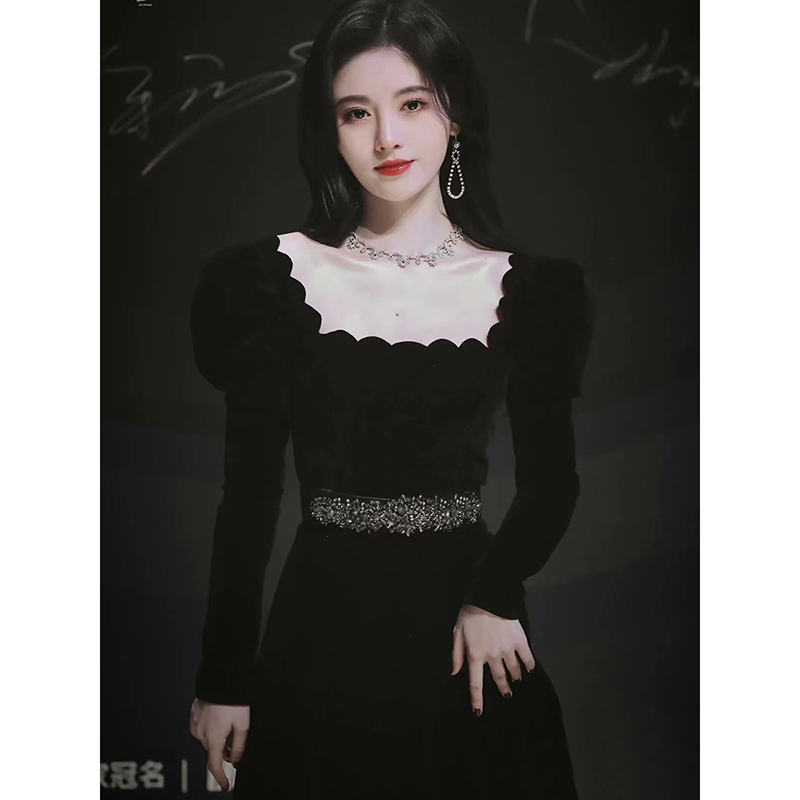 ชุดราตรี ชุดราตรีสวยหรู แบบ ทันสมัย Evening dress