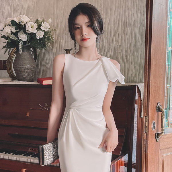 ชุดราตรี ชุดราตรีสวยหรู แบบ ทันสมัย Evening dress