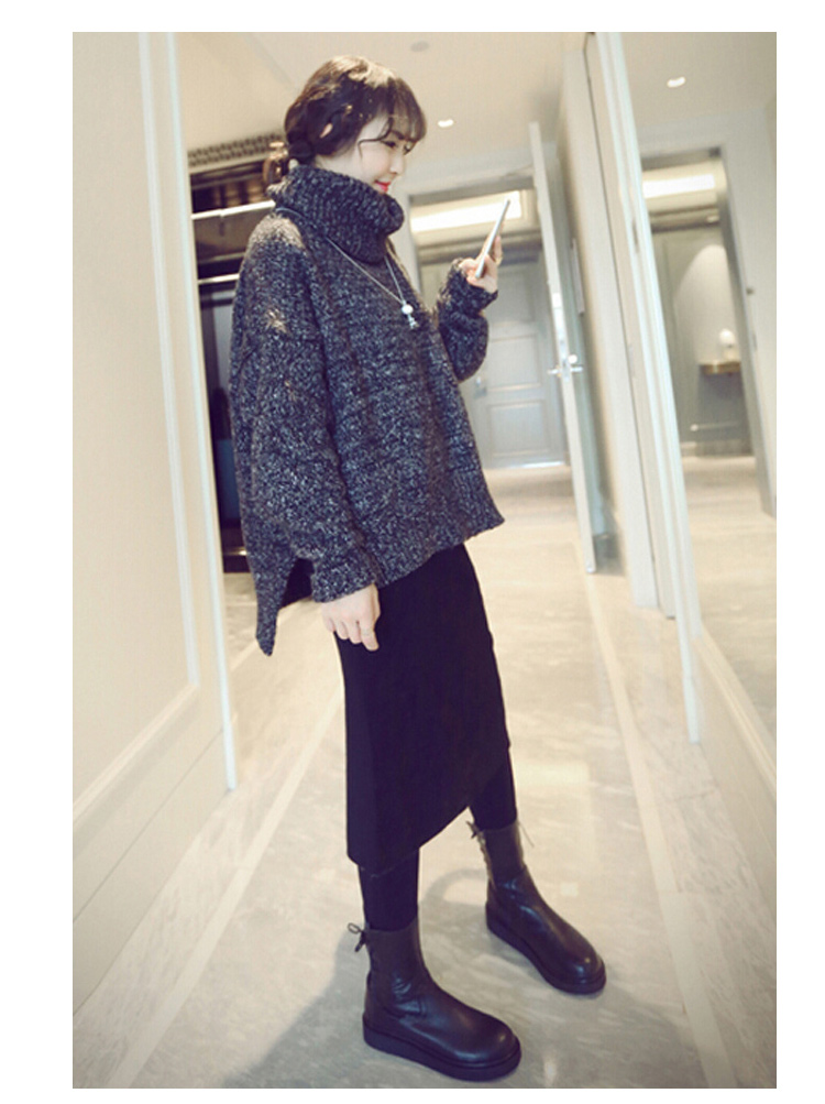 เสื้อไหมพรมคอเต่าตัวโคล่ง สีเทา ไหมพรมอุ่น ยืดได้เยอะ เรียบแต่เก๋