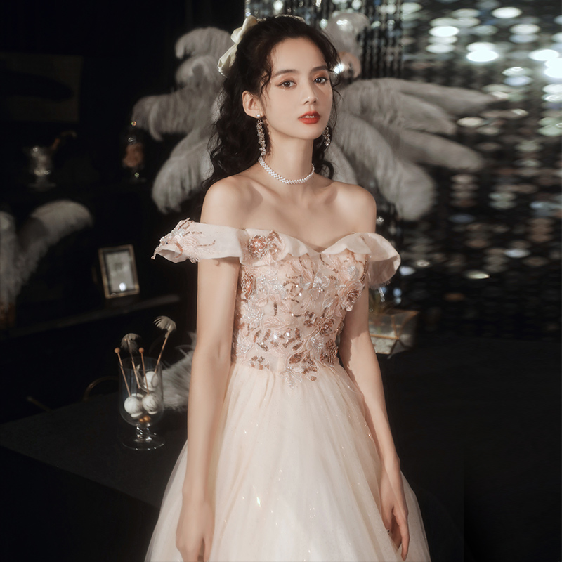 ชุดราตรี ชุดราตรีสวยหรู แบบ ทันสมัย Evening dress