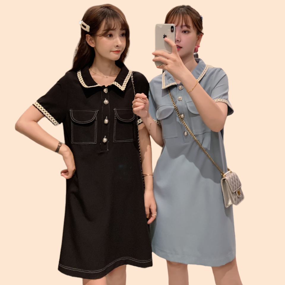 Dress4563 เดรสคอปกกระดุมหน้าสีพื้น ดีเทลแต่งแถบลูกไม้ปกและปลายแขน กระเป๋าอก ผ้าโพลีเนื้อดีใส่สบาย ผ้ามีน้ำหนักทิ้งตัว งานสวยใส่ง่าย ทรงนี้น่ารักมีติดตู้ไว้ใส่ได้เรื่อยๆ มี 2 สี ฟ้า, ดำ