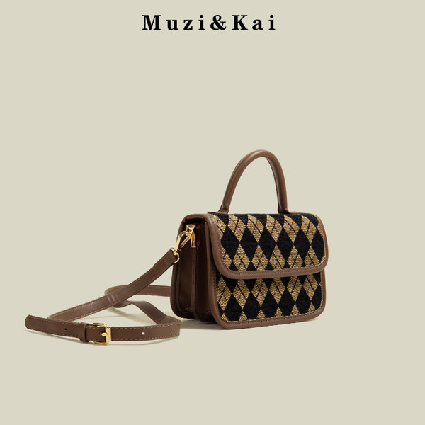 กระเป๋าสะพายข้างผู้หญิง กระเป๋าสะพายสไตล์เกาหลี By Muzi&Kai