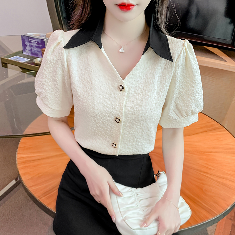 เสื้อเชิ้ตผู้หญิงใส่ทํางาน 390 บาทต่อชิ้น ฟรีค่าจัดส่ง