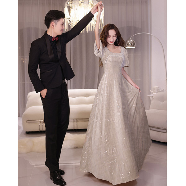 ชุดราตรี ชุดราตรีสวยหรู แบบ ทันสมัย Evening dress