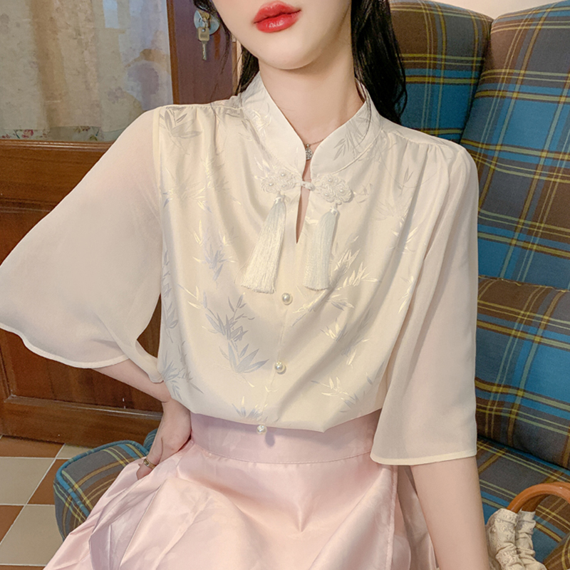 เสื้อเชิ้ตผู้หญิงใส่ทํางาน 390 บาทต่อชิ้น ฟรีค่าจัดส่ง