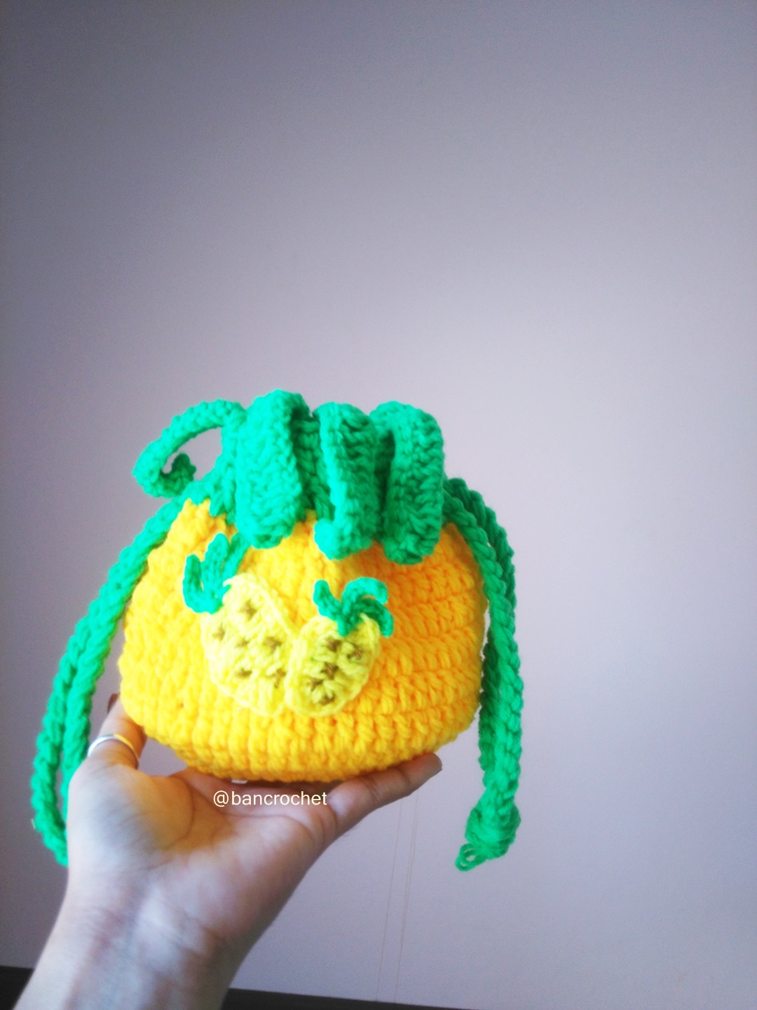 Bancrochet กระเป่าถักโครเชต์ ผลไม้สับปะรด crochet slipknot bags สีเหลือง 6x6 นิ้ว