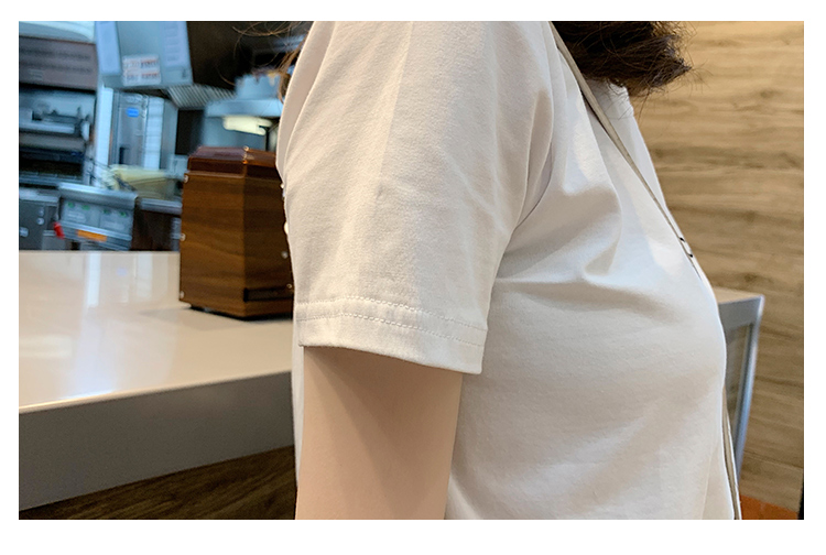 Set_bs1747 ชุดเซ็ท 2 ชิ้น(เสื้อ+กระโปรง) เสื้อยืดแขนสั้นสีขาวอกพิมพ์ลายตัวอักษรผ้าคอตตอนเนื้อดีนุ่มยืดหยุ่นสูง กระโปรงเอวสูงชายระบายลายจุดสีดำ ซิปหลัง มีซับใน ผ้าโพลีเนื้อดีเรียบสวยไม่ยับง่าย งานดีทรงดีลายสวย ดีเทลเก๋ๆ ดีงาม แมทช์ได้ลงตัว