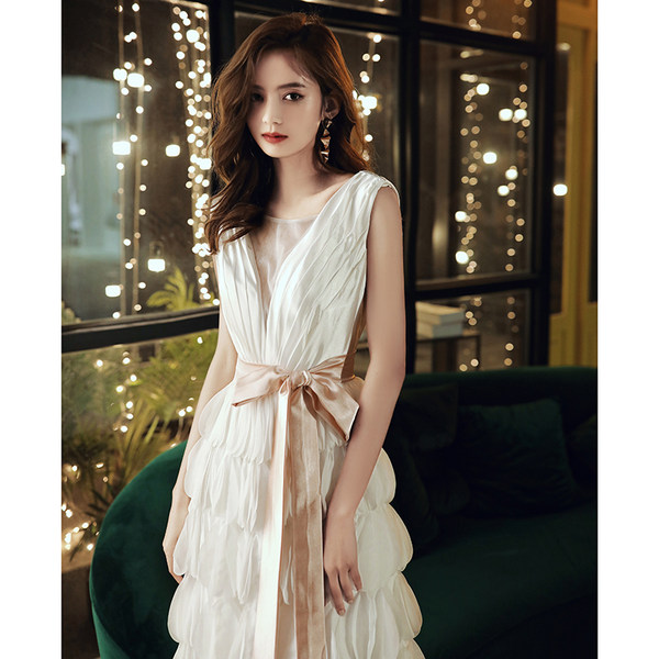 ชุดราตรี ชุดราตรีสวยหรู แบบ ทันสมัย Evening dress