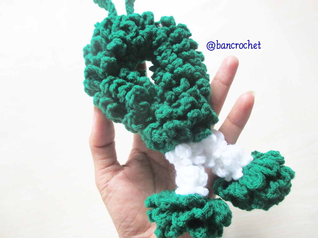 Bancrochet พวงมาลัยถักโครเชต์ Crochet Thai Garland เขียว 6*5*4 inch