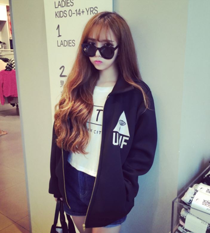 เสื้อคลุมเบสบอล ทรงสวยสีดำ ปักลายเท่ๆ พร้อมส่ง same pic