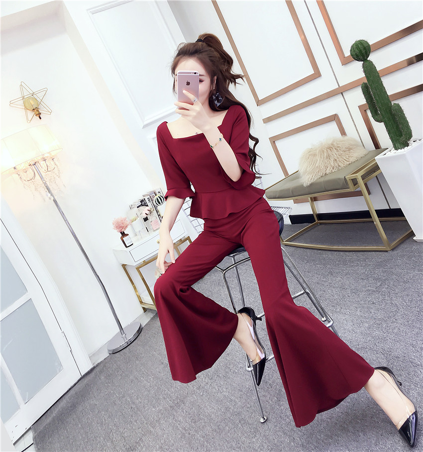 Set_bt1733 ชุดเซ็ท(เสื้อ+กางเกง) เสื้อคอเหลี่ยมชายระบายแขนสามส่วนซิปหลังใส่ง่าย กางเกงขายาวชายบาน เอวสม็อคยางยืดหลัง ผ้าโพลีเนื้อดีหนามีน้ำหนักยืดหยุ่นได้ งานดีทรงดีเรียบหรู ใส่แล้วดูสวยแพง มี 2 สี ดำ, ไวน์แดง