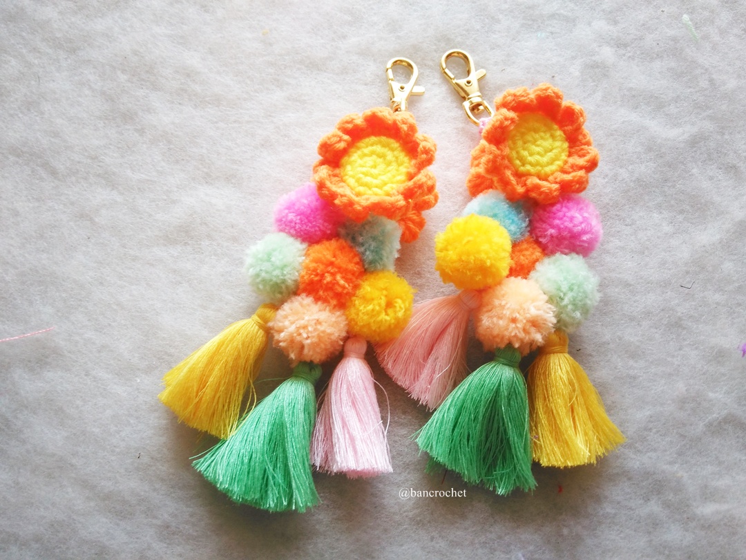 พวงกญแจพู่แขวนกระเป๋า Tassel keychains หลากสี 5.5-6 นิ้ว