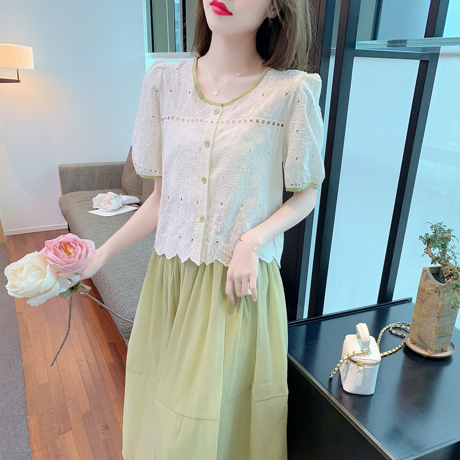 เดรสลูกไม้ เดรสชีฟองสวยๆ แขนสั้น By Meiyi women's clothing