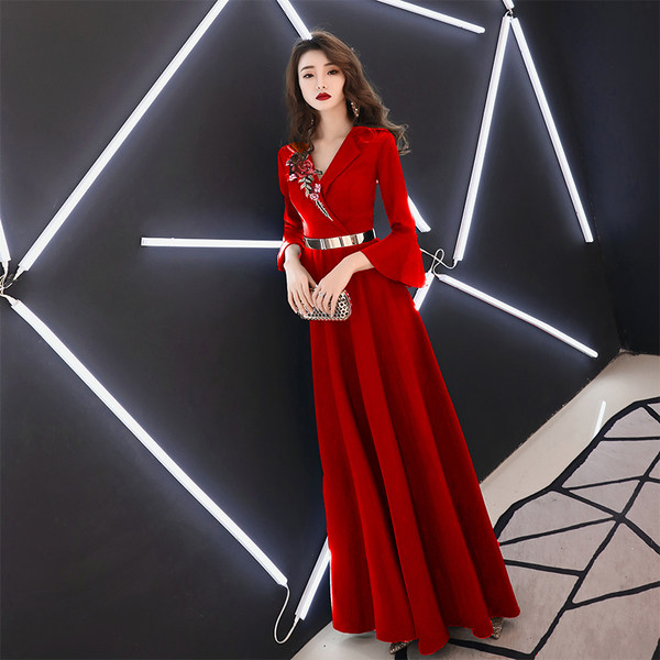 ชุดราตรี ชุดออกงาน ดีไซน์หรู แบรนด์ Angel