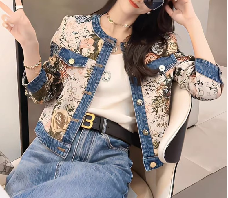 เสื้อยีนส์ Jacket ยีนส์ ผู้หญิง แบบมีลาย เสื้อแจ็คเก็ตยีนส์ ลาย ดอกกุหลาบ แบบสาวหวาน ปนเท่ เสื้อยีนส์ แขน 4 ส่วน 287550