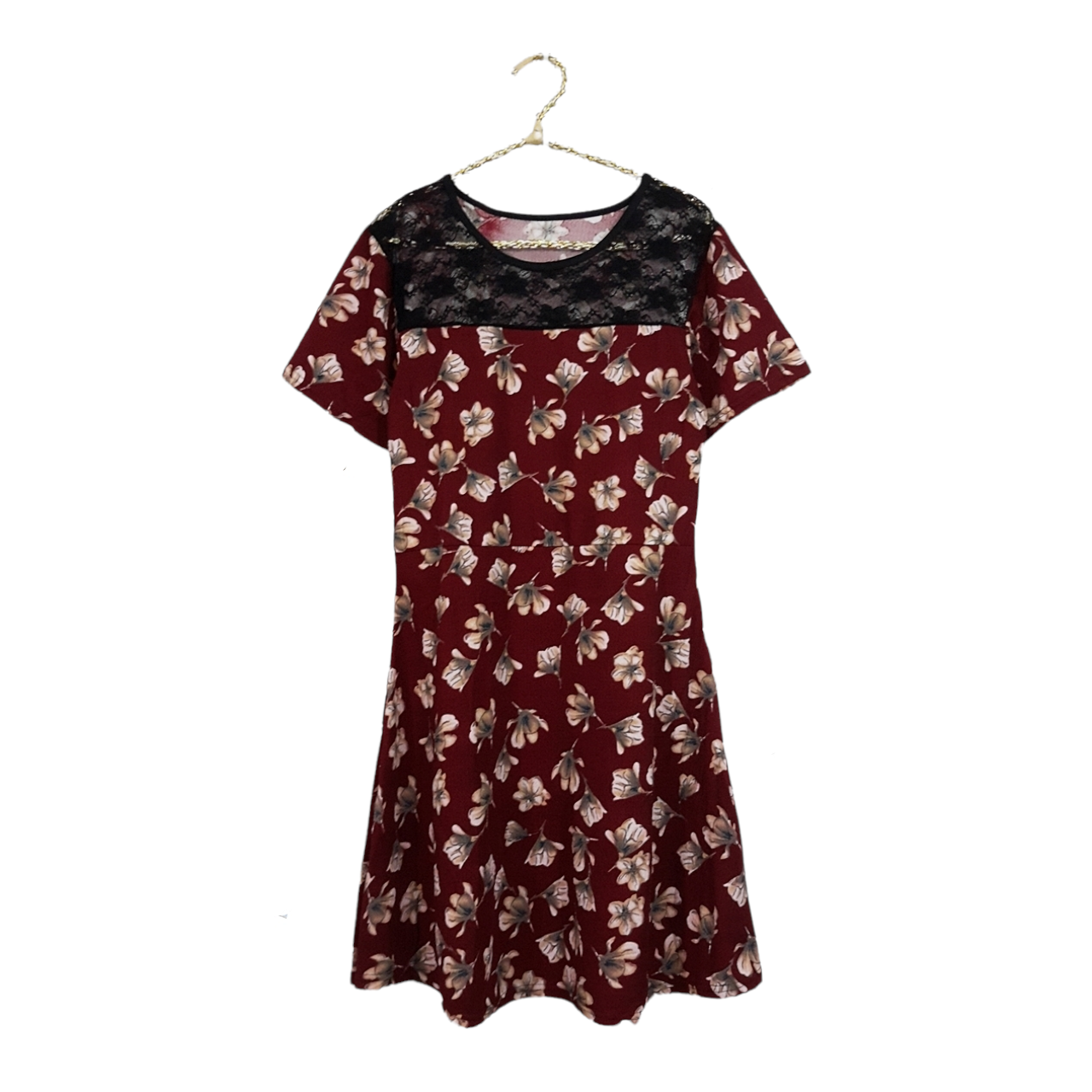 Dress3310 ชุดเดรสแฟชั่น อกลูกไม้สีดำ แขนสั้น ผ้าวูลเวฟ(ผ้าหนังไก่)เนื้อดีนุ่มยืดหยุ่นสูงใส่สบาย ลายดอกไม้ สีเลือดหมู